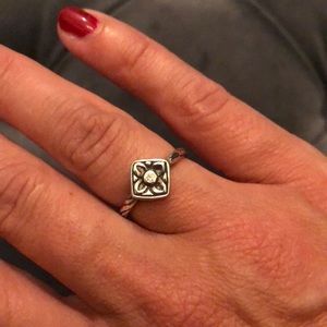 Silpada Dainty Flower Ring